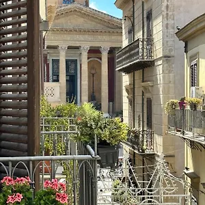 Maison Opera Apartment